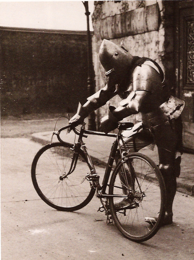 Surrealistas en bicicleta